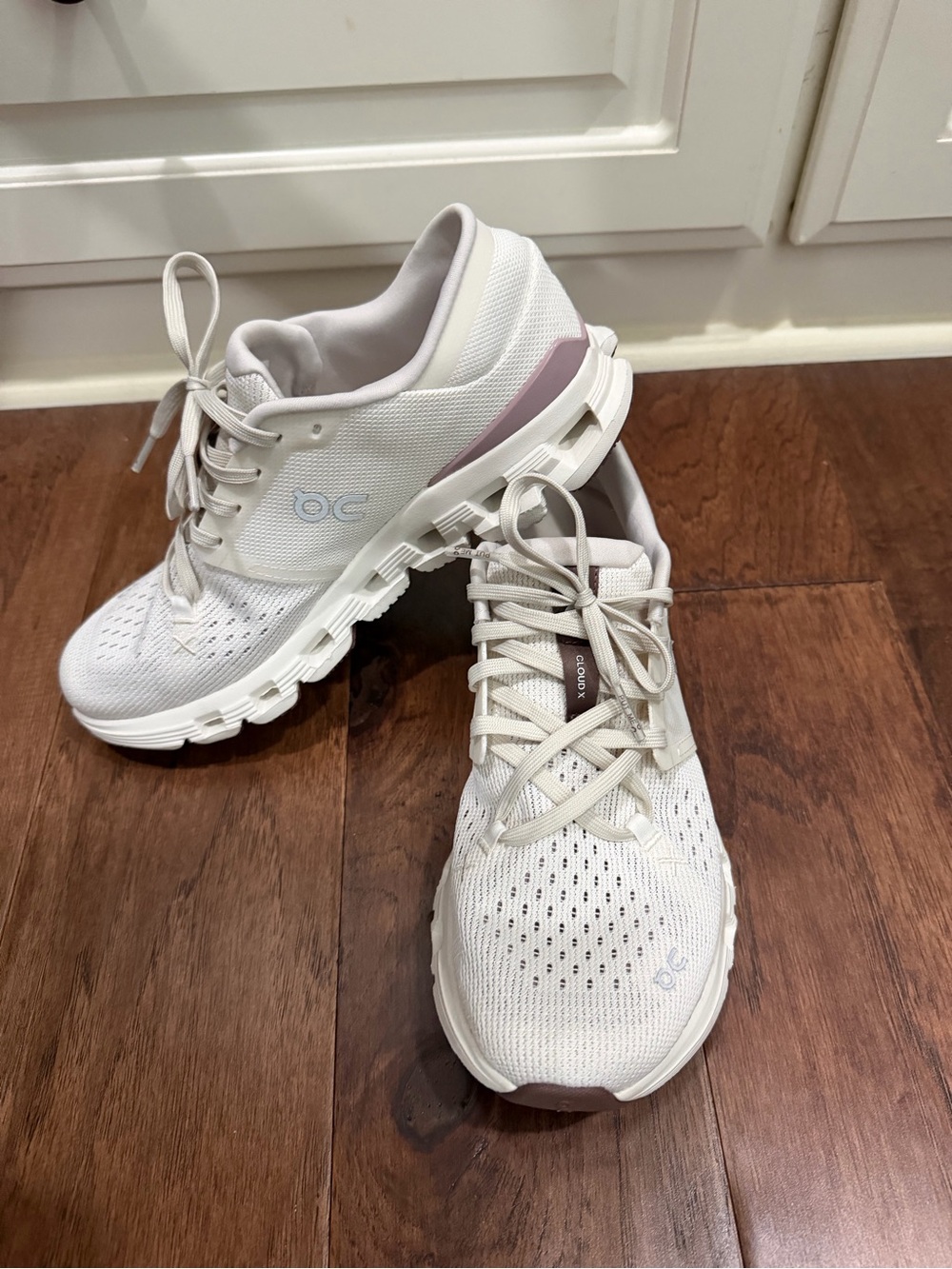 On Women’s Cloud X 4 Running Shoes (Ivory/Heron)